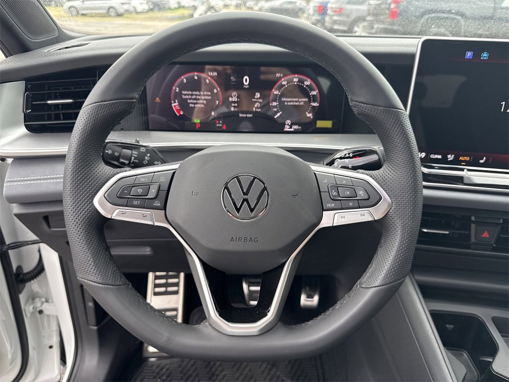 New 2026 Volkswagen Tiguan SE R-Line image 13