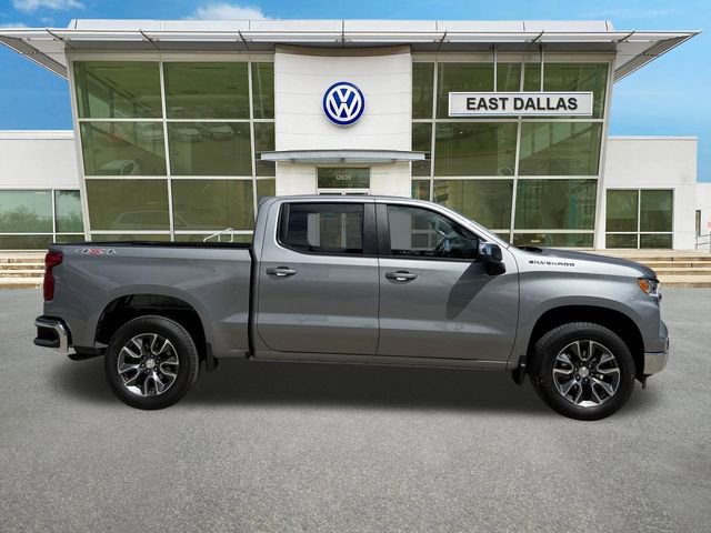 Used 2024 Chevrolet Silverado 1500 LT image 2