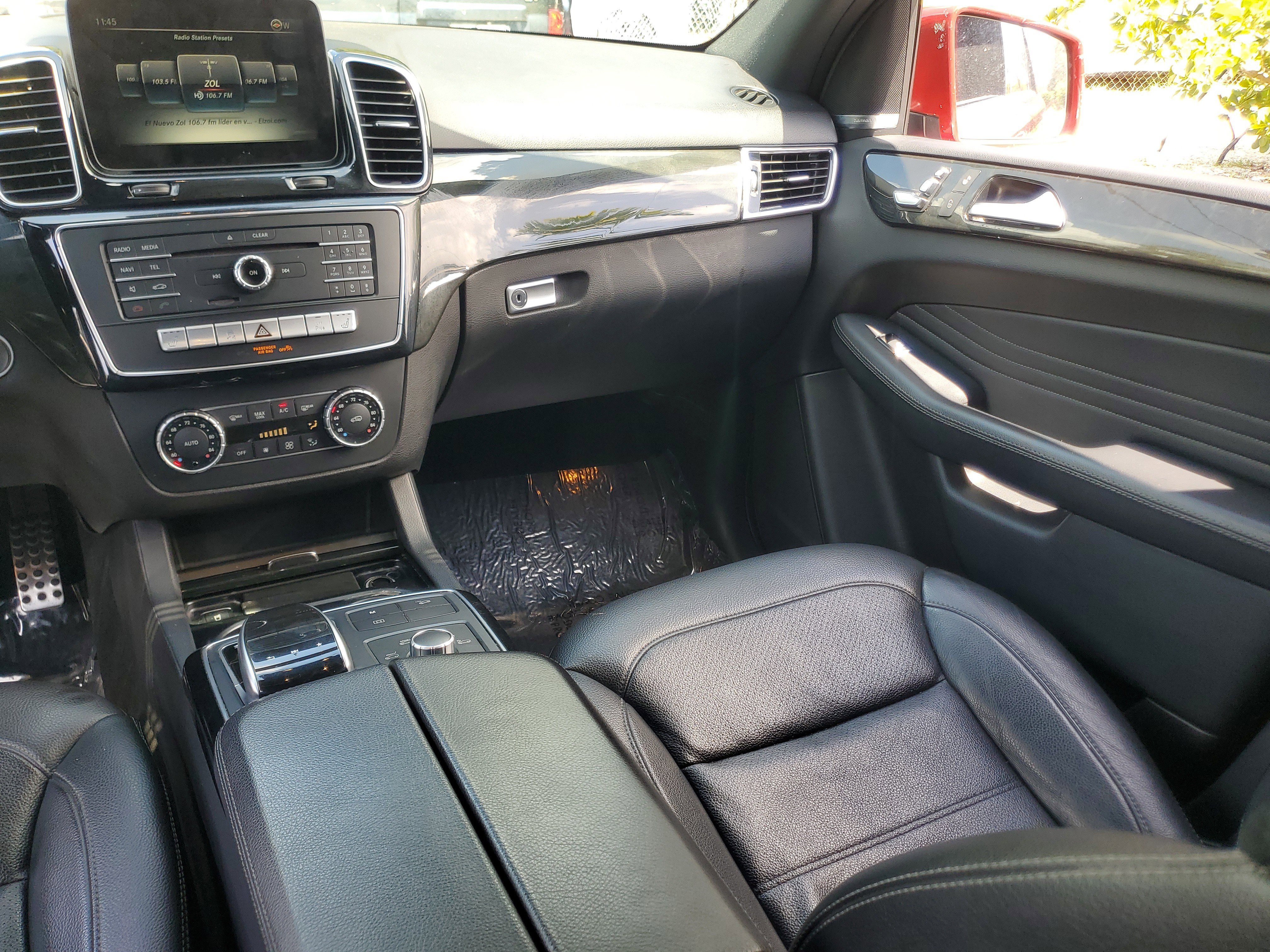 Used 2017 Mercedes-Benz GLE 350 4MATIC w/ Premium 2 Package image 11