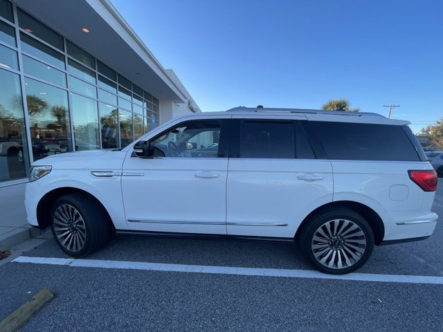 Used 2021 Lincoln Navigator Reserve w/ Luxury Package image 4