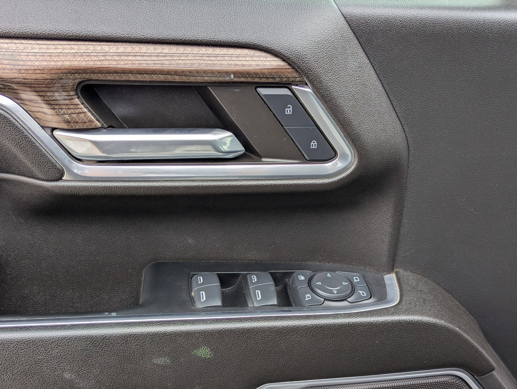 Used 2024 Chevrolet Silverado 2500 LT w/ Safety Package image 12