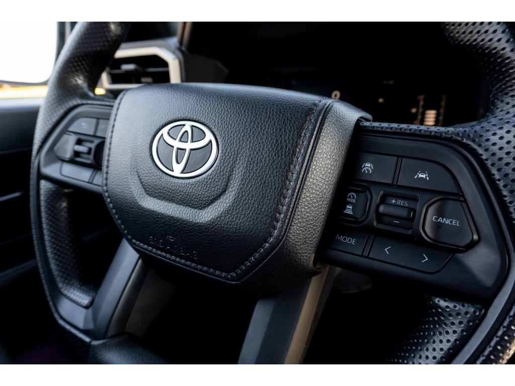 Certified 2025 Toyota Tacoma SR5 AWD/4WD image 26