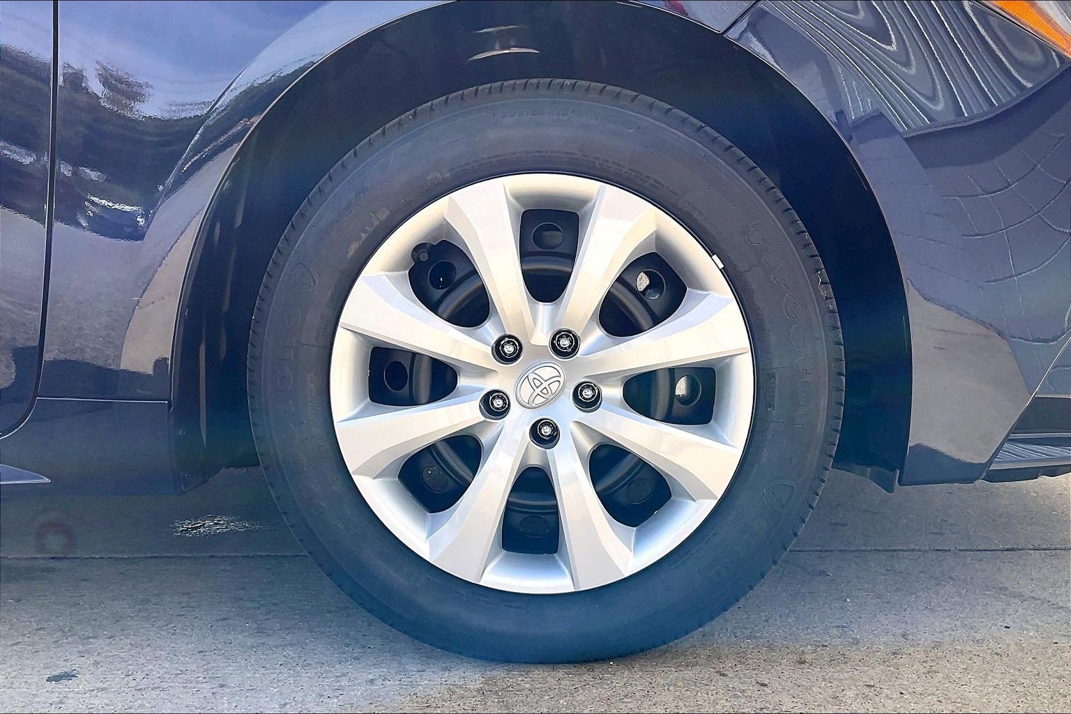 New 2026 Toyota Corolla LE FWD image 15