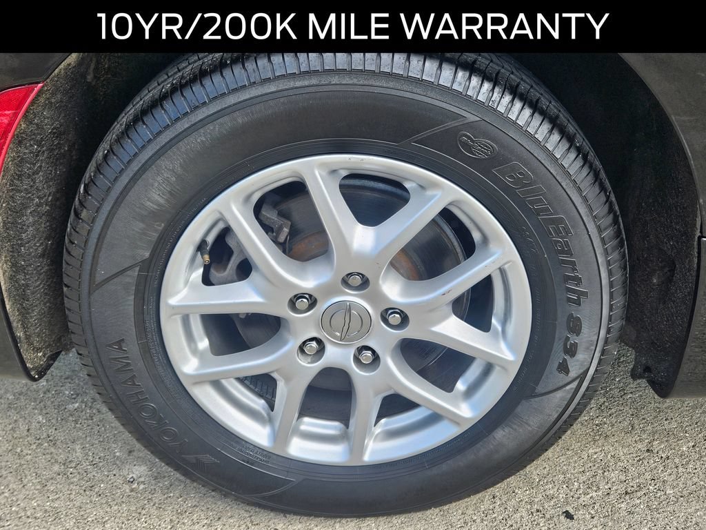 Used 2020 Chrysler Pacifica Touring-L FWD image 5