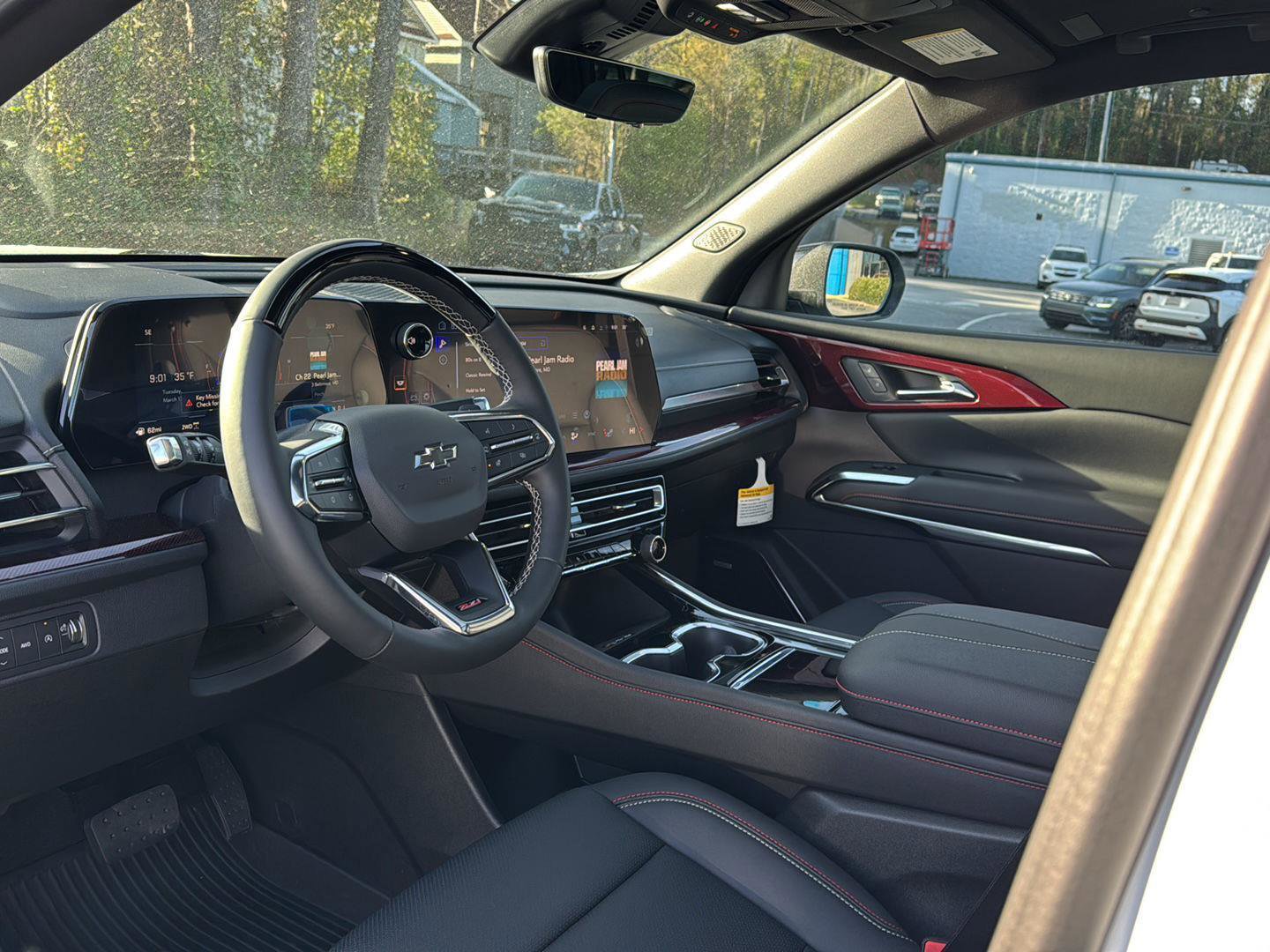 New 2026 Chevrolet Traverse Z71 w/ Enhanced Driving Package image 15