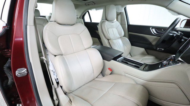 Used 2017 Lincoln Continental Reserve w/ Climate Package image 11