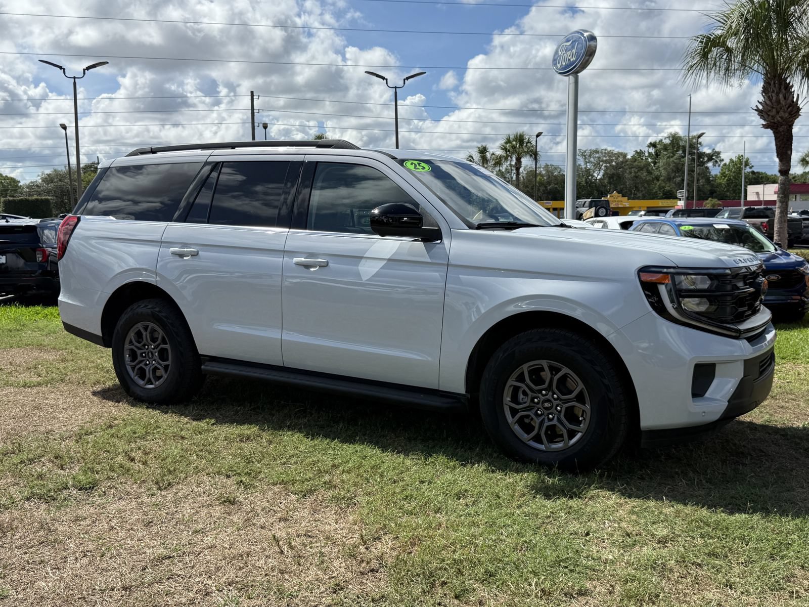 Certified 2025 Ford Expedition Active RWD image 2