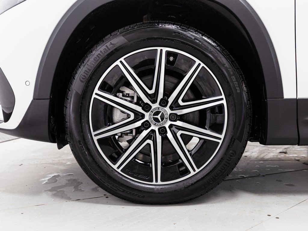 Used 2024 Mercedes-Benz EQB 350 4MATIC SUV image 34