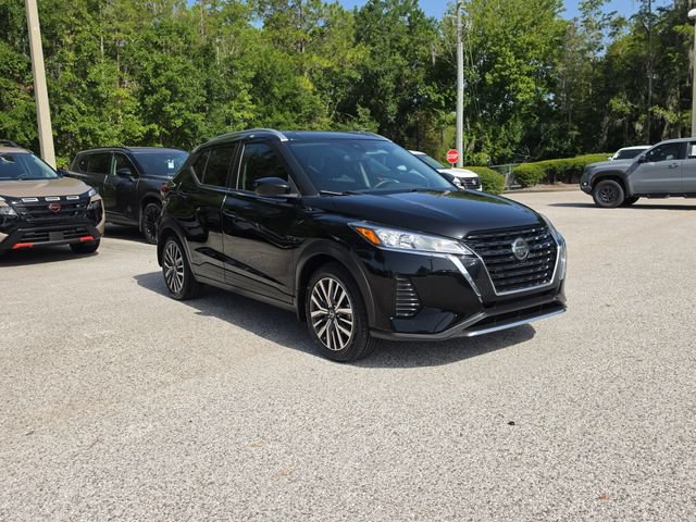 Certified 2021 Nissan Kicks SV FWD image 2