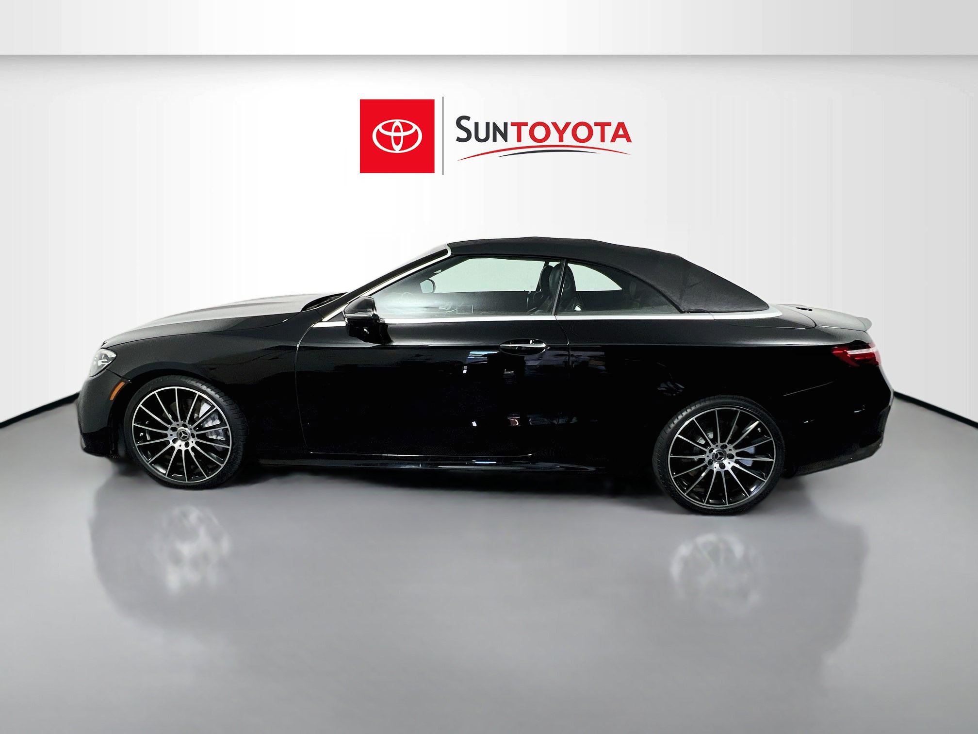 Used 2023 Mercedes-Benz E 450 Cabriolet w/ AMG Line image 7