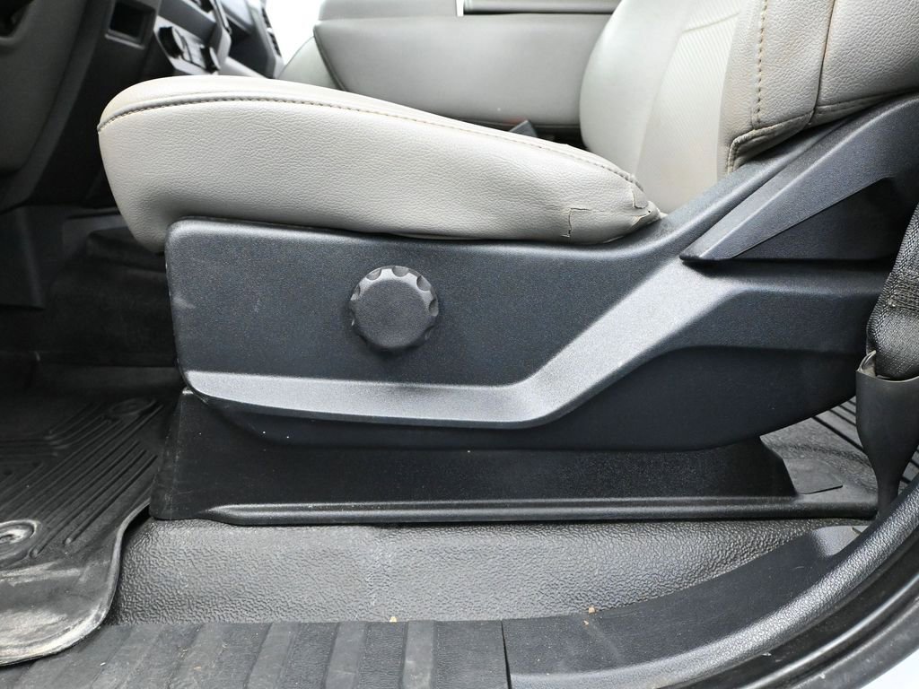 Used 2022 Ford F250 XL w/ Power Equipment Group image 23