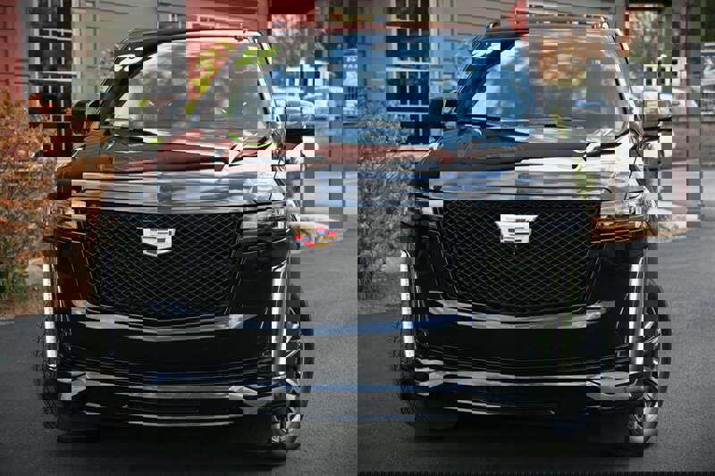 Used 2023 Cadillac Escalade Sport image 2