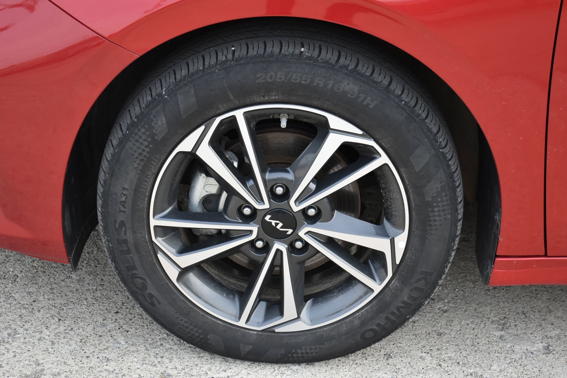 Used 2024 Kia Forte LXS image 10