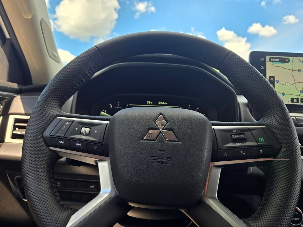 New 2026 Mitsubishi Outlander SEL AWD/4WD image 33