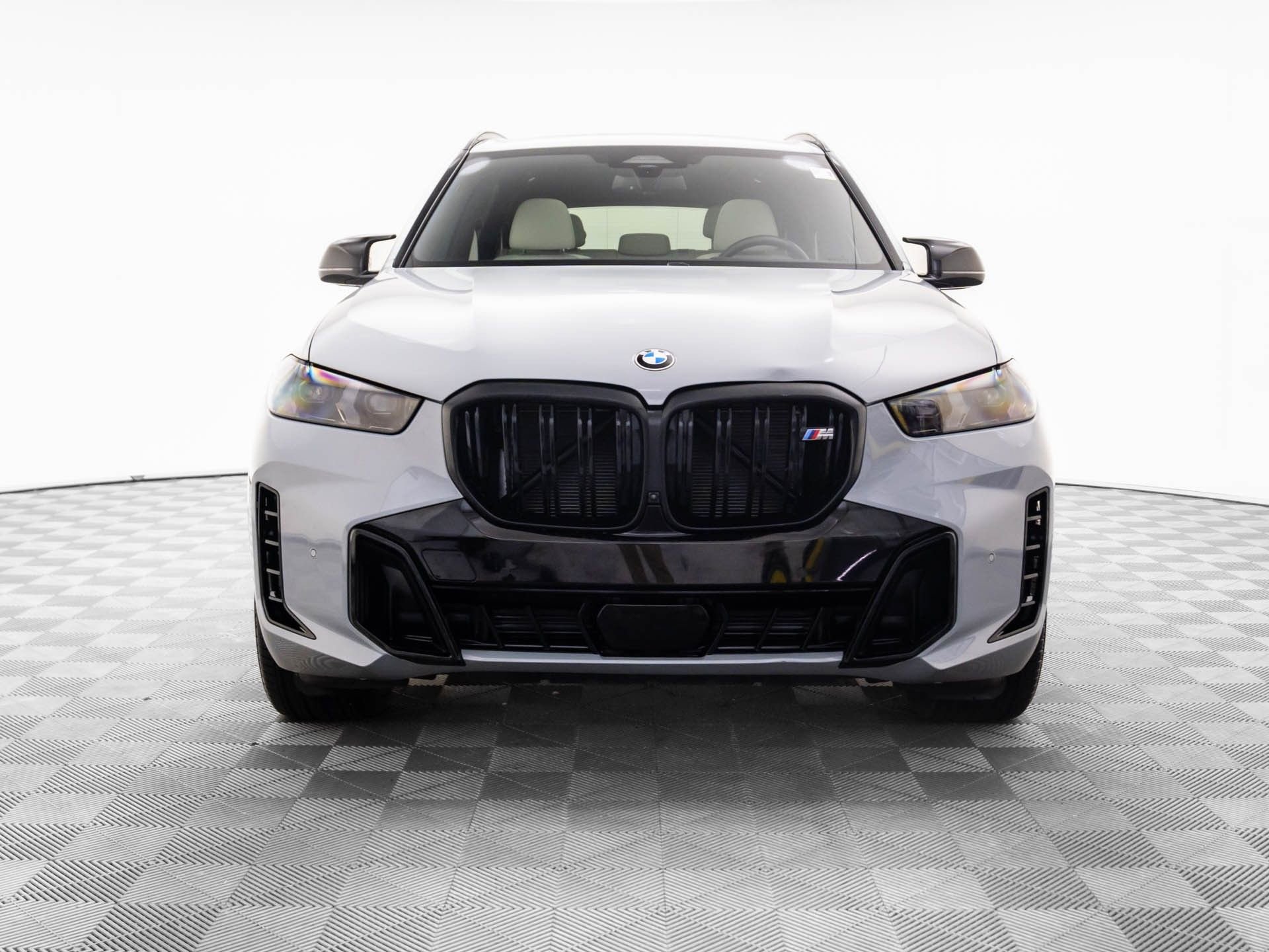Certified 2025 BMW X5 M60i w/ Climate Comfort Package image 9