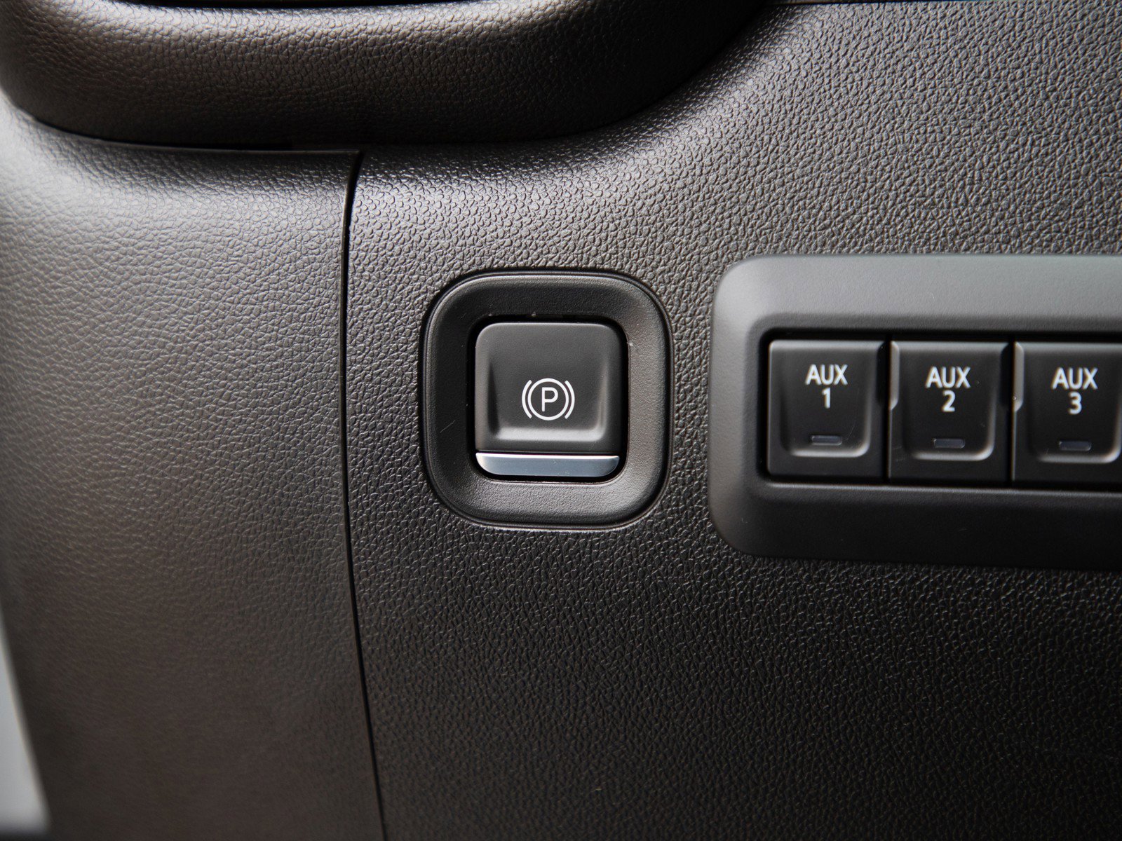 Used 2024 GMC Sierra 2500 Pro w/ 1SA Pro Safety Plus Package image 23