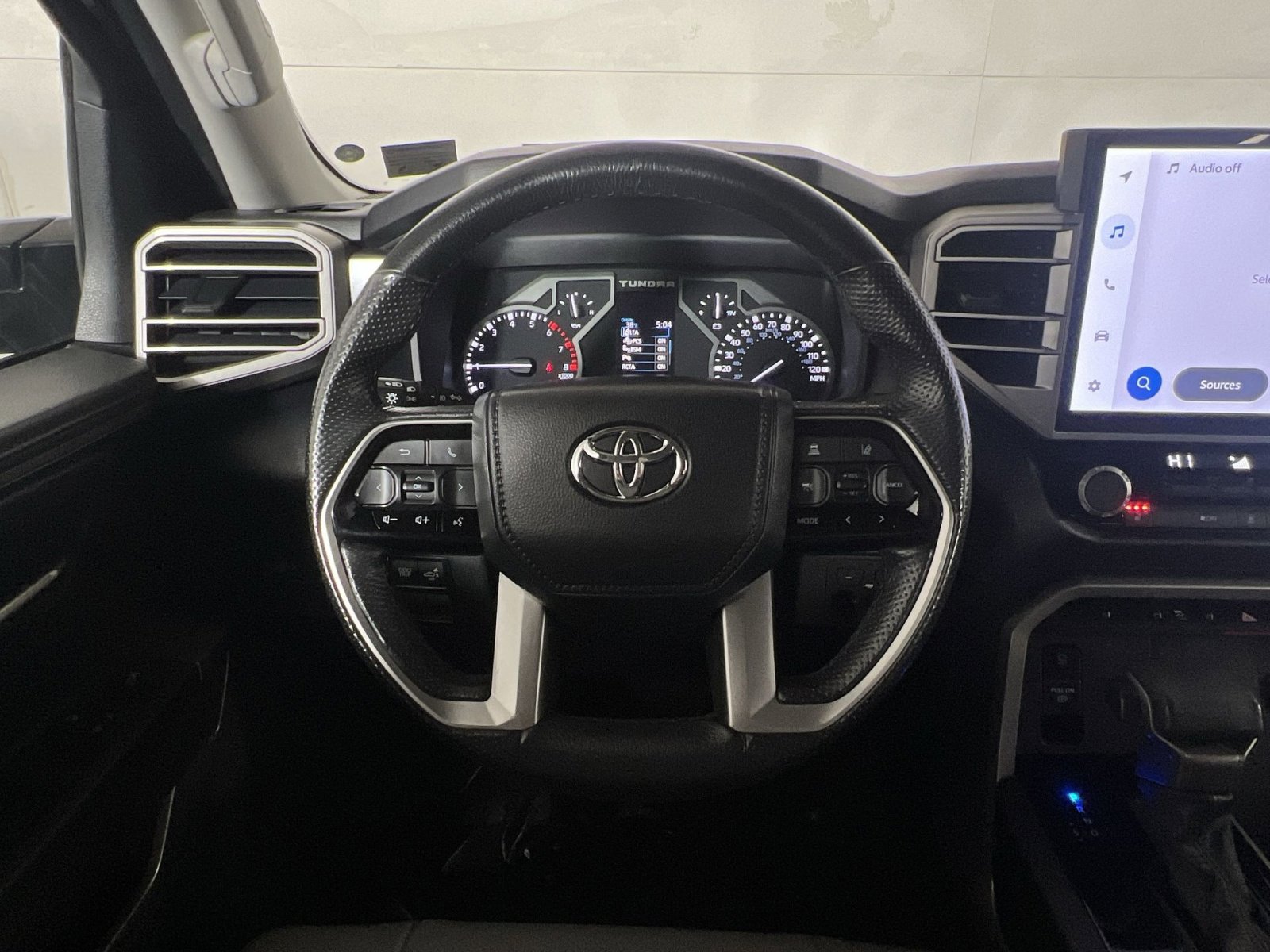 Used 2022 Toyota Tundra SR5 w/ SR5 Premium Package image 16