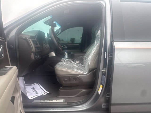 Used 2021 Chevrolet Suburban Z71 w/ Z71 Off-Road Package AWD/4WD image 10