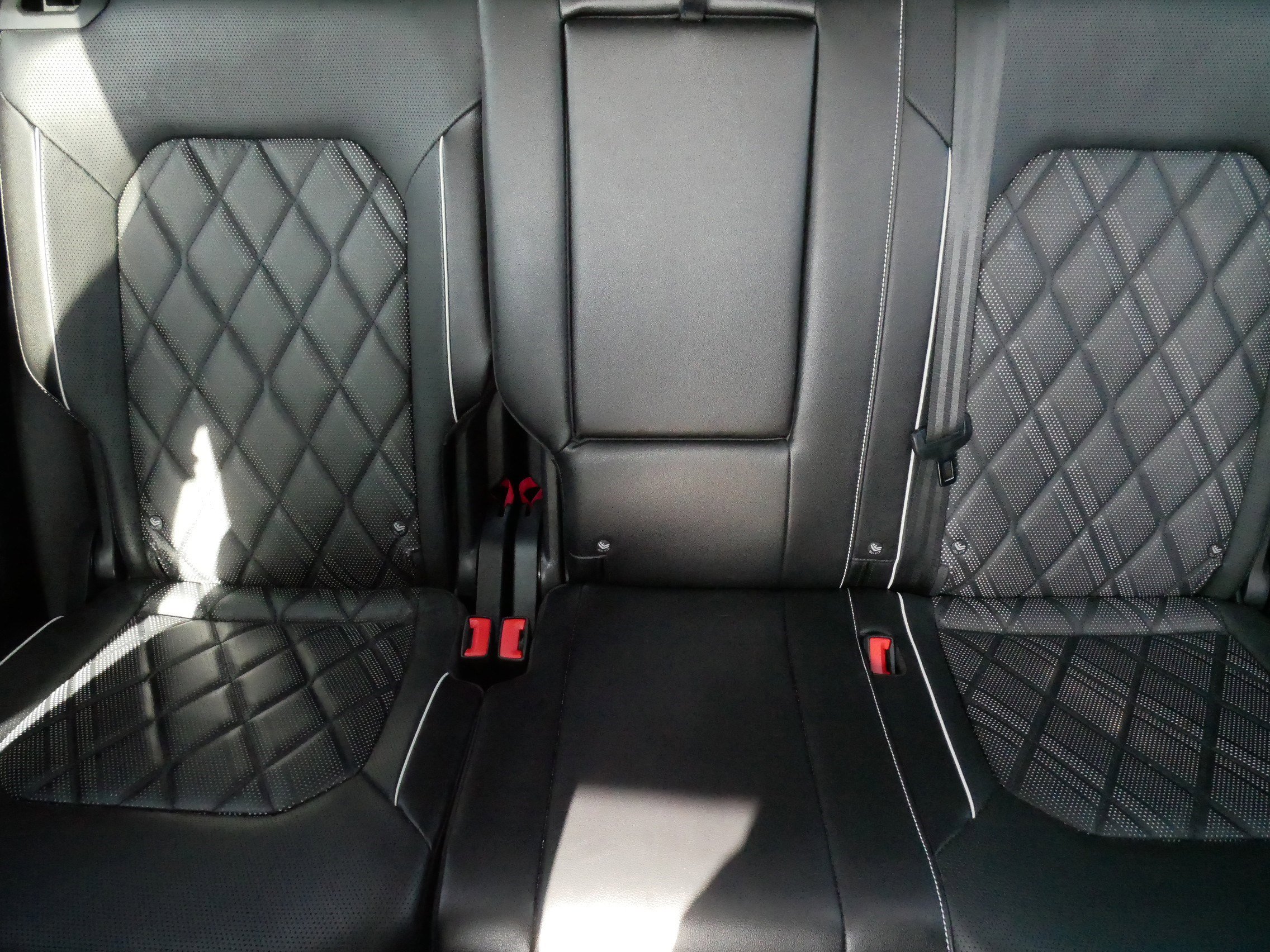 Used 2024 Volkswagen Atlas SEL Premium R-Line image 13