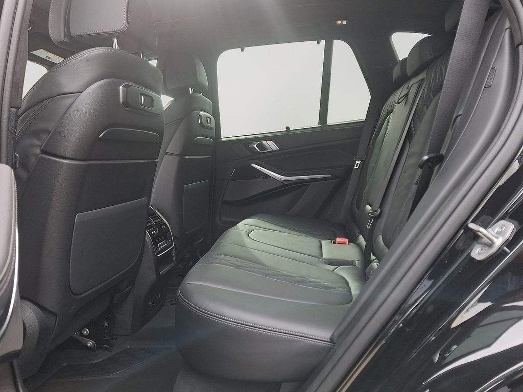 Used 2026 BMW X5 xDrive40i w/ Executive Package image 8