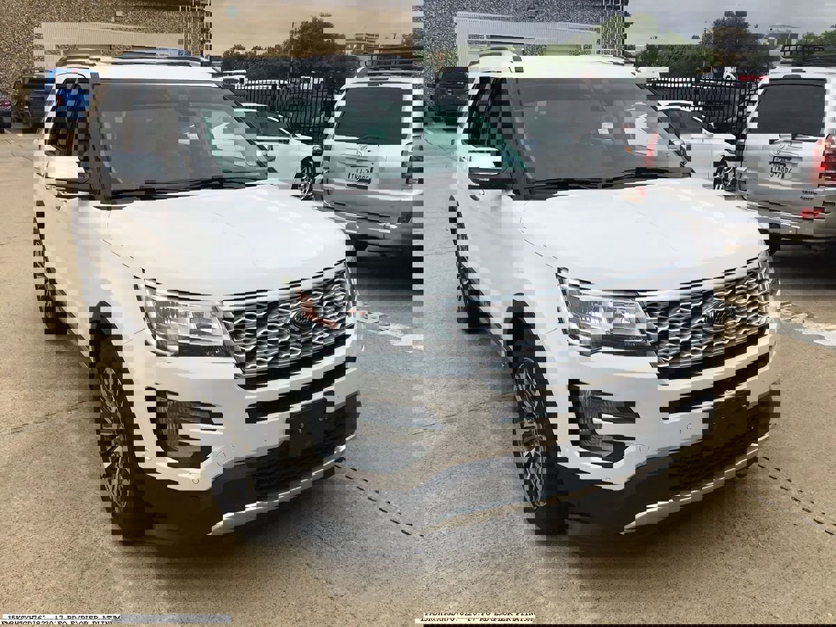 Used 2017 Ford Explorer Platinum image 5