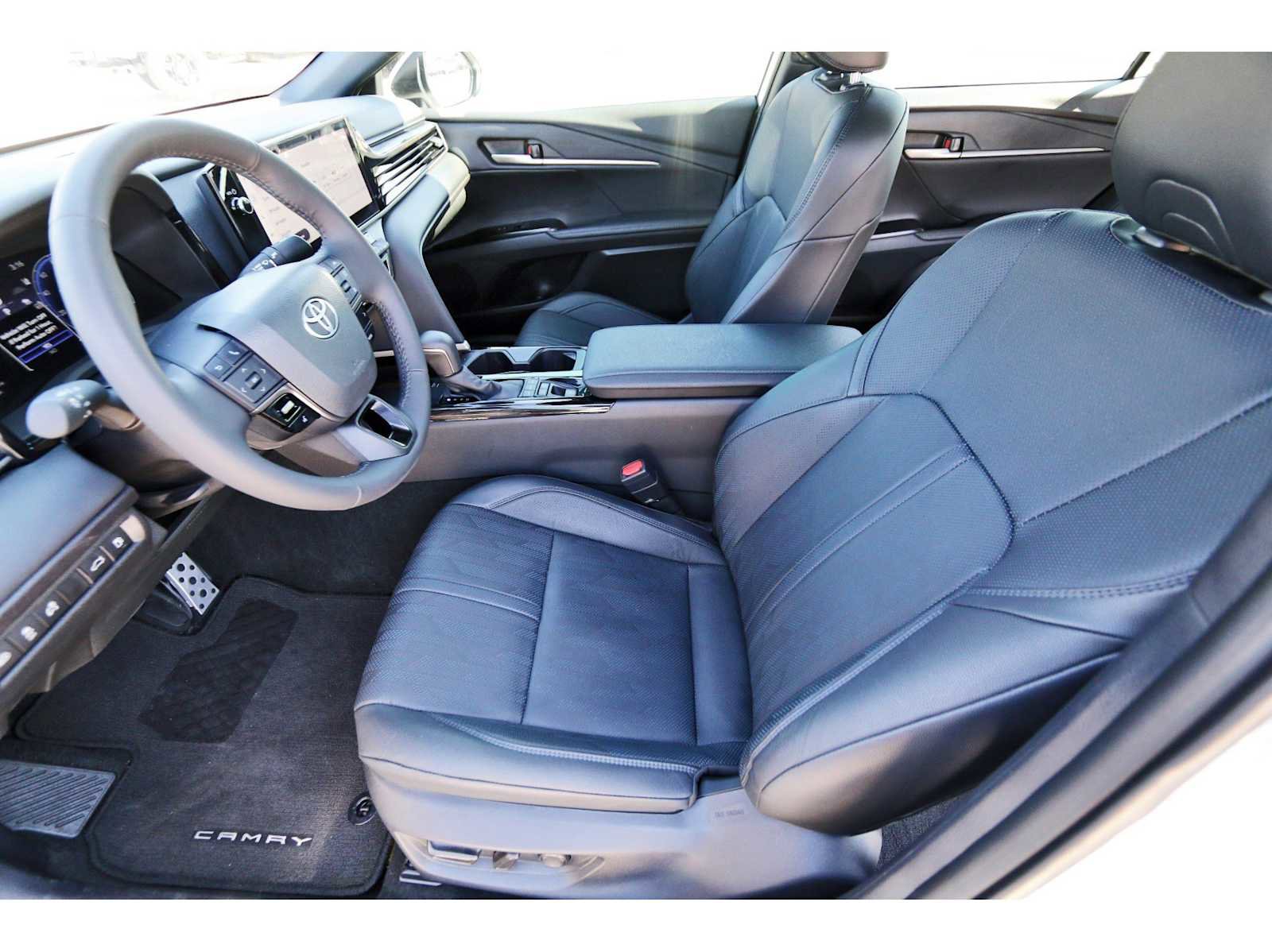 Used 2025 Toyota Camry XSE image 11