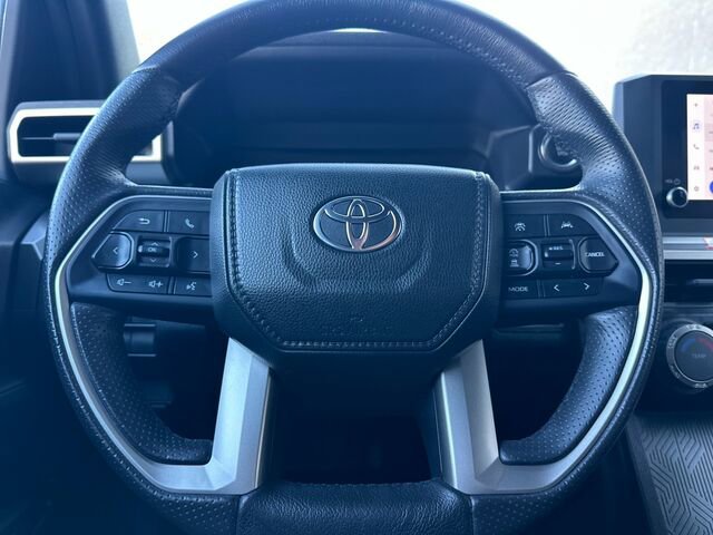 Used 2025 Toyota 4Runner SR5 image 27