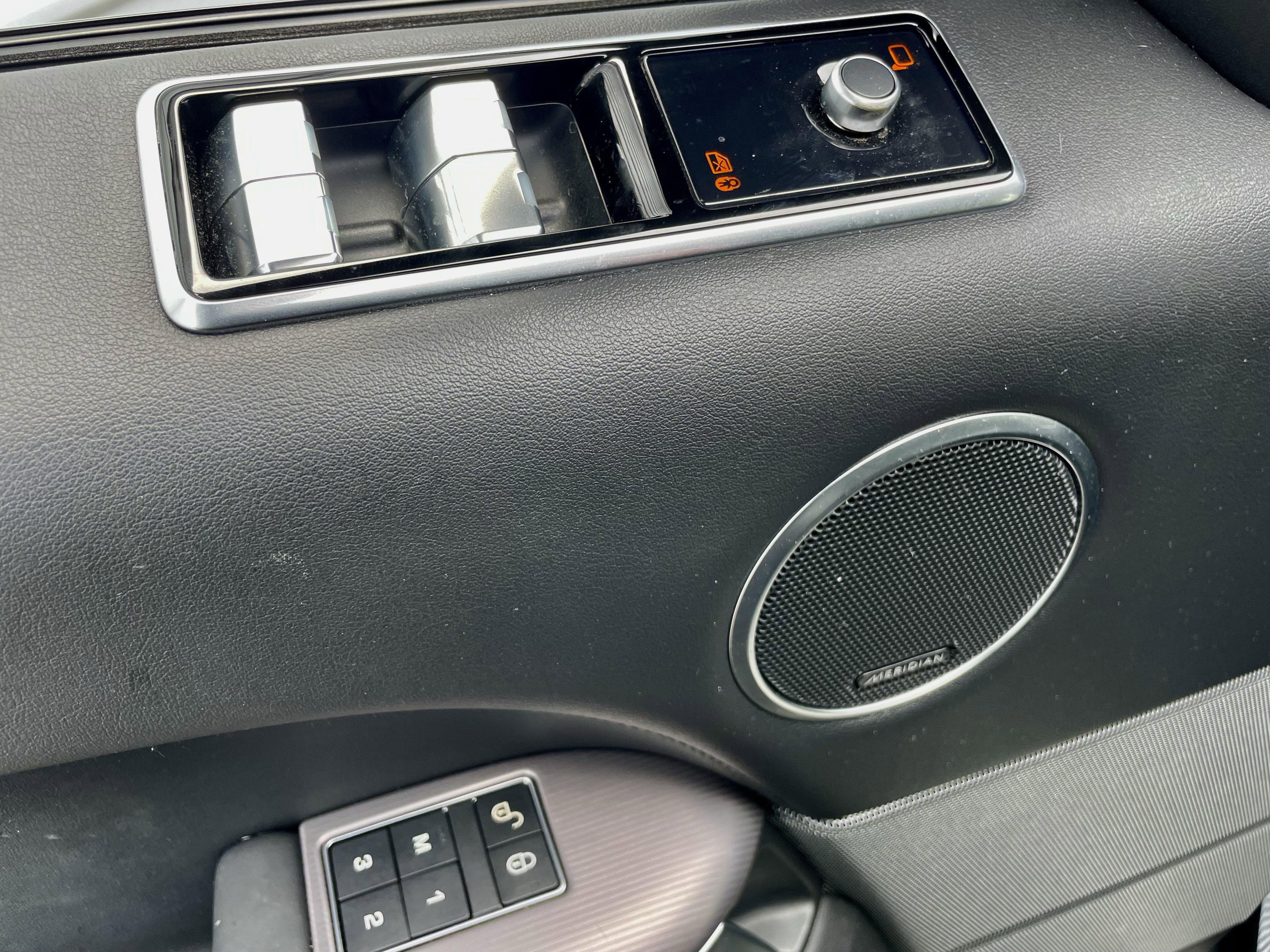 Used 2019 Land Rover Range Rover Sport HSE AWD/4WD image 11