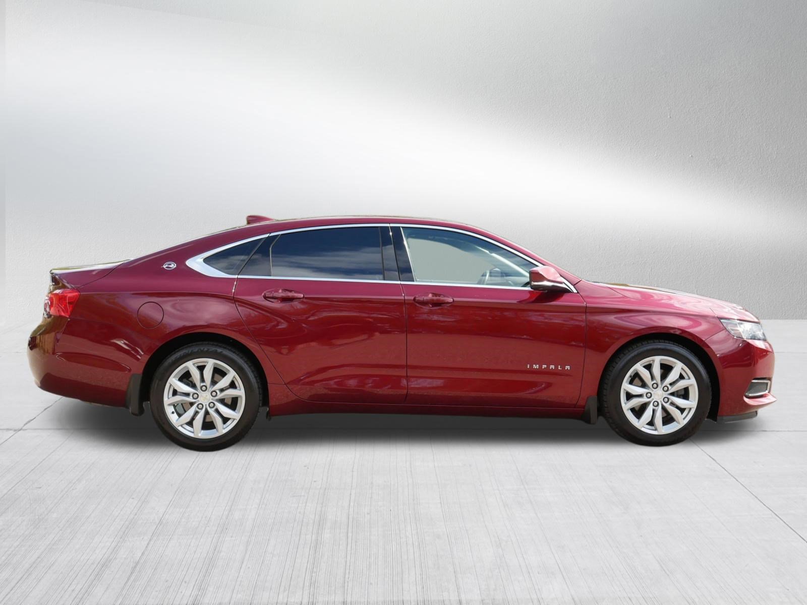 Used 2017 Chevrolet Impala LT w/ Convenience Package FWD image 8