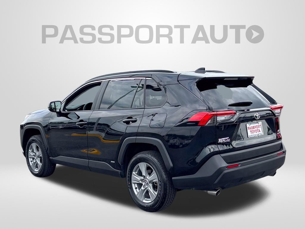 Certified 2025 Toyota RAV4 LE AWD/4WD image 3