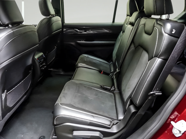 Used 2023 Jeep Grand Cherokee L Laredo AWD/4WD image 11