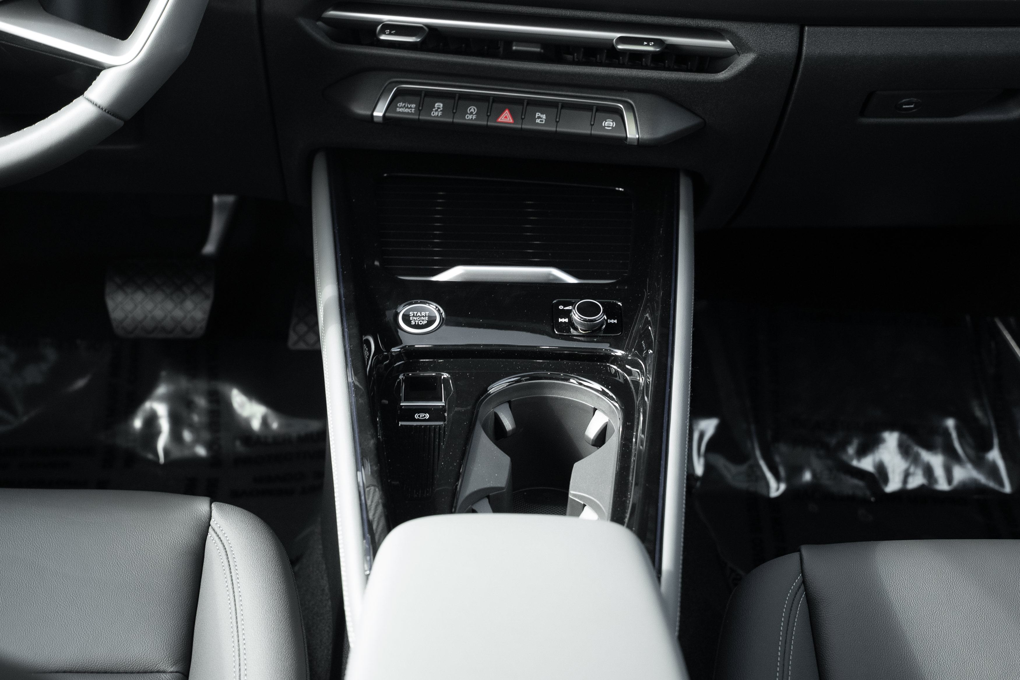 New 2026 Audi Q3 quattro 2.0T AWD/4WD image 19