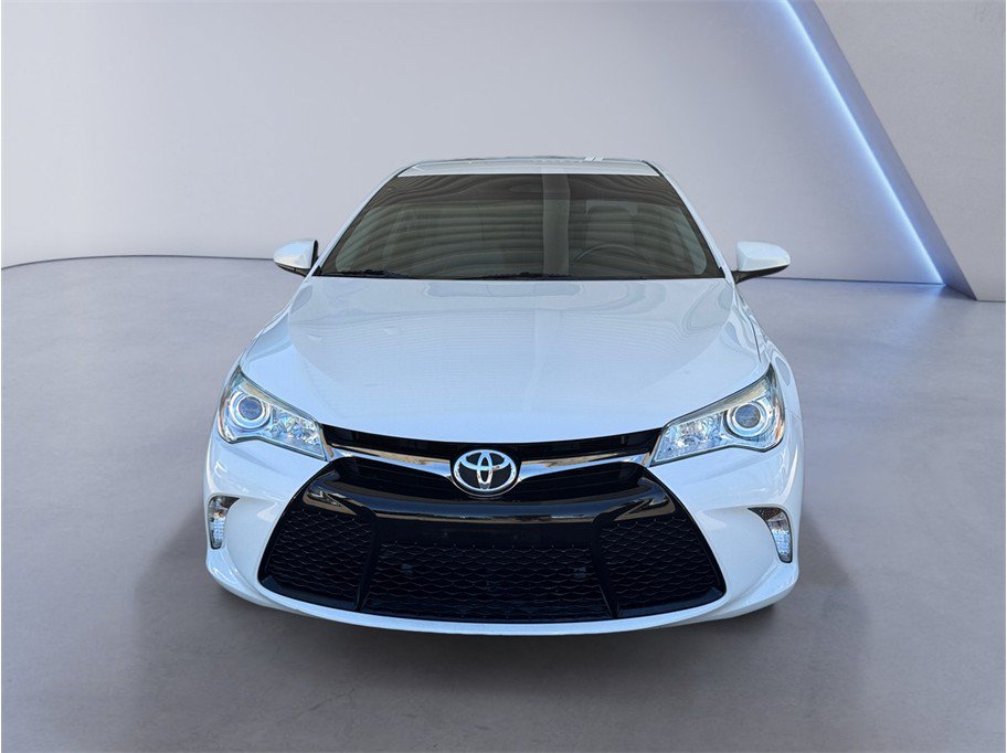 Used 2016 Toyota Camry SE w/ Protection Package (Q2) FWD image 2