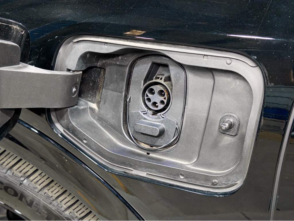 Used 2024 Chevrolet Equinox EV RS FWD image 5