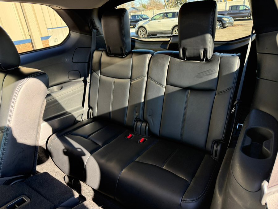 Used 2017 Nissan Pathfinder SL image 24
