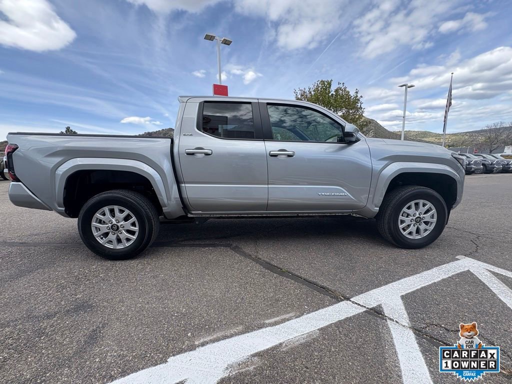 Used 2024 Toyota Tacoma SR5 AWD/4WD image 10