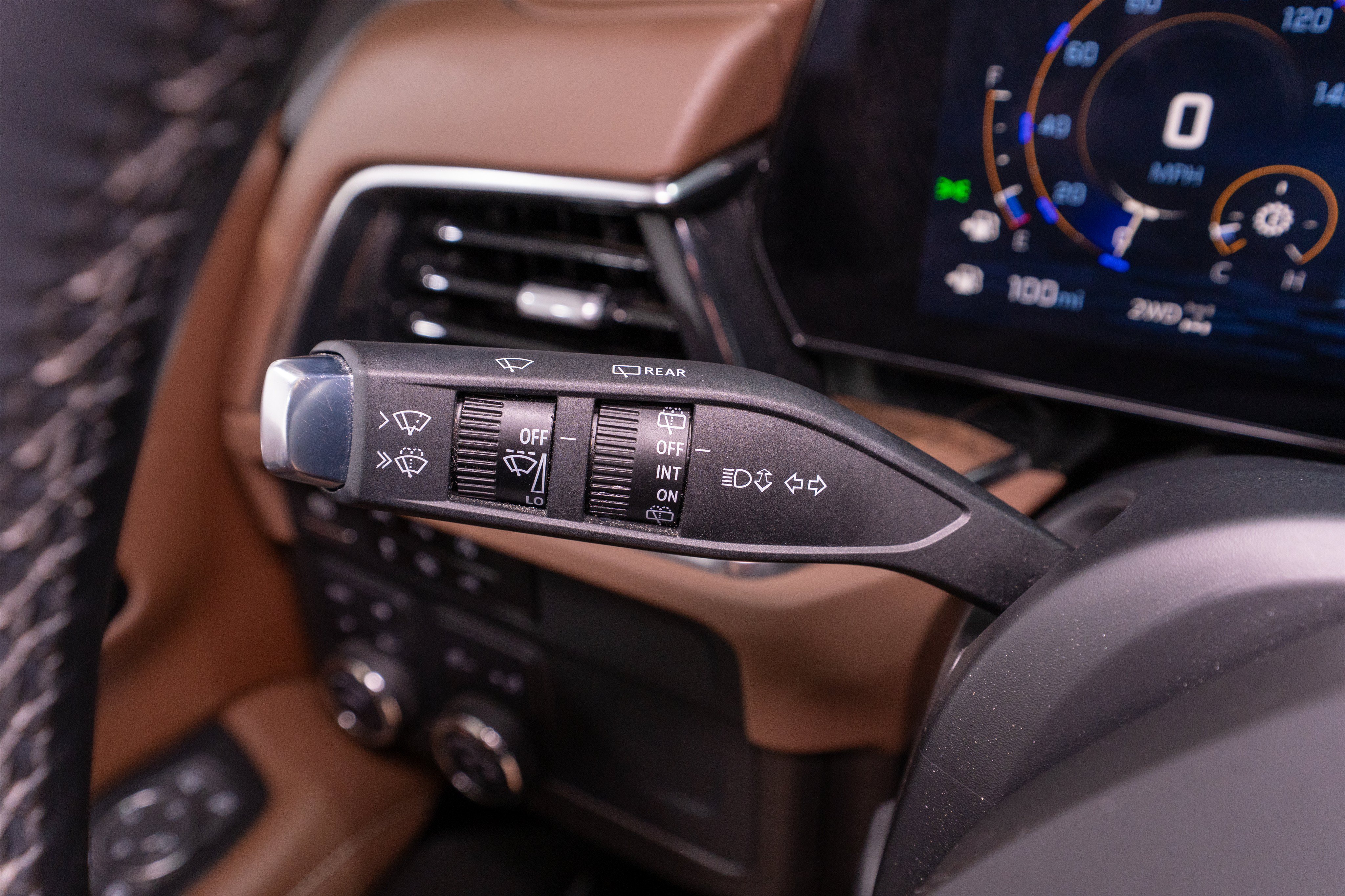 Used 2025 Chevrolet Tahoe High Country w/ LPO, Illumination Package AWD/4WD image 29