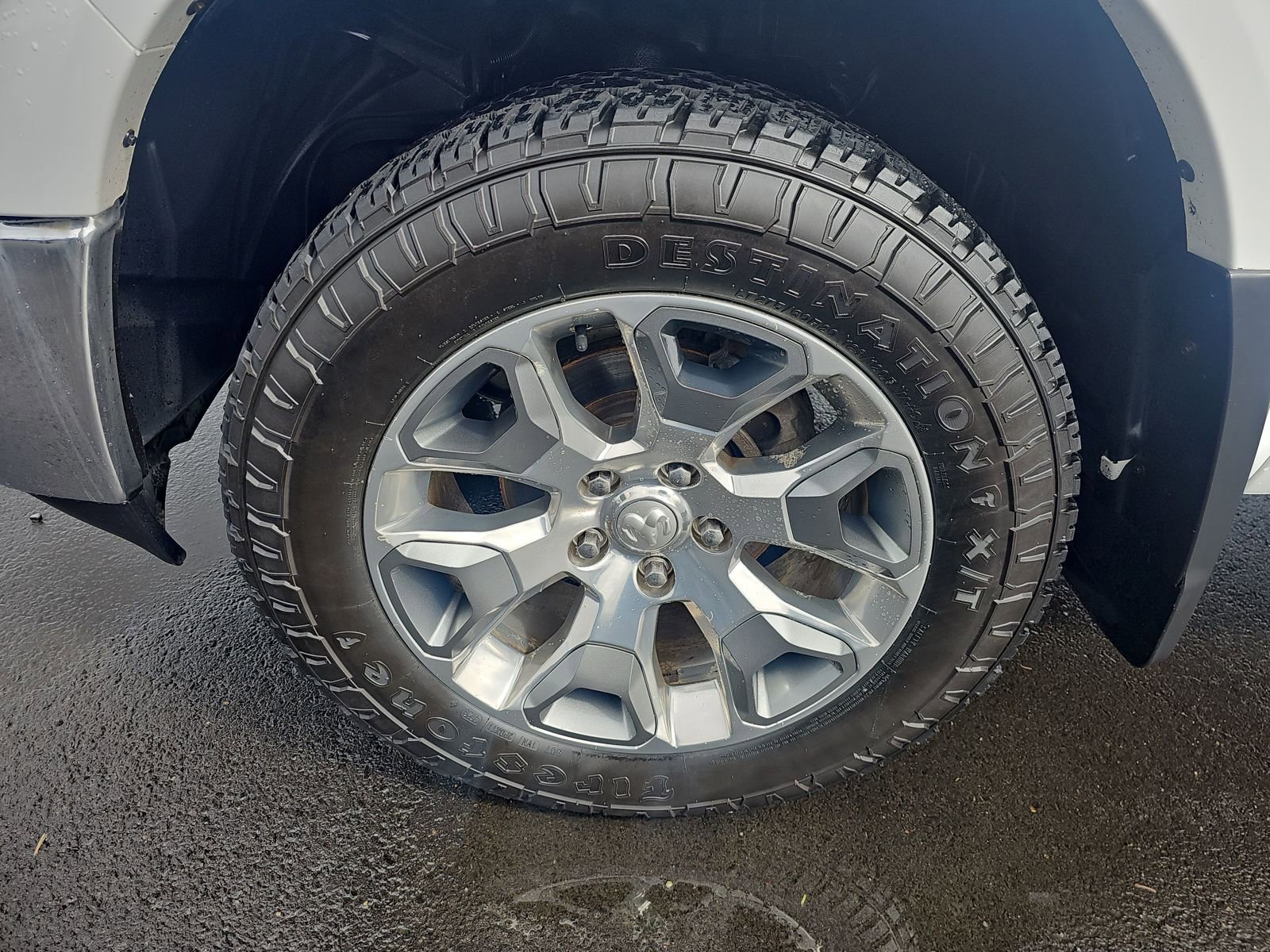 Used 2018 RAM 1500 Limited image 37