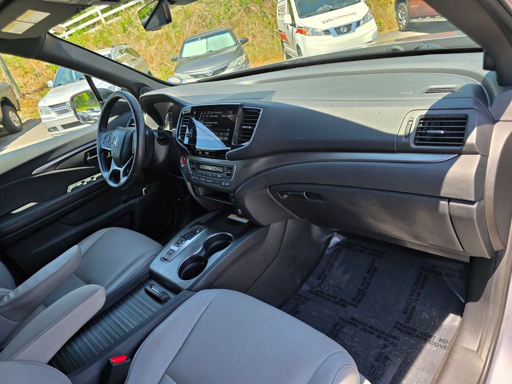 Used 2023 Honda Passport EX-L image 32