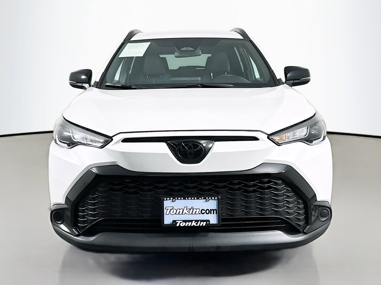 Used 2025 Toyota Corolla Cross AWD Hybrid image 2