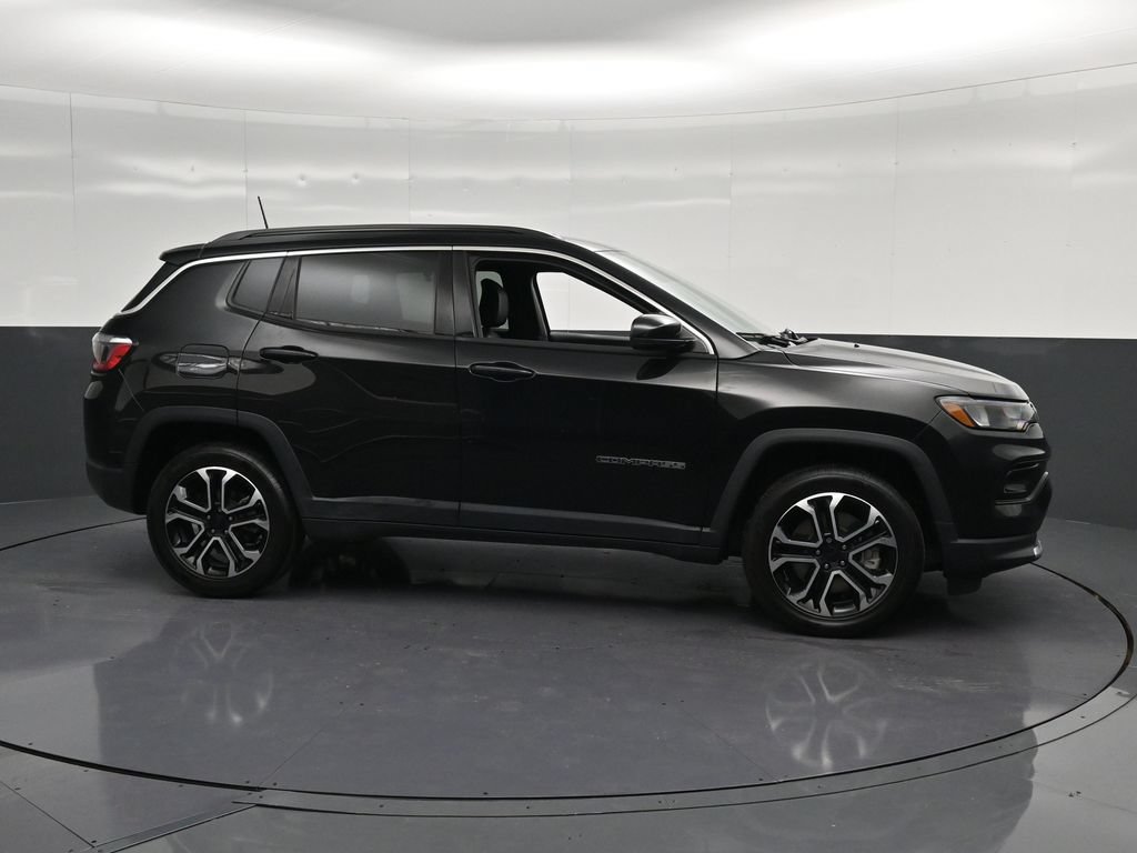 Used 2023 Jeep Compass Limited AWD/4WD image 4