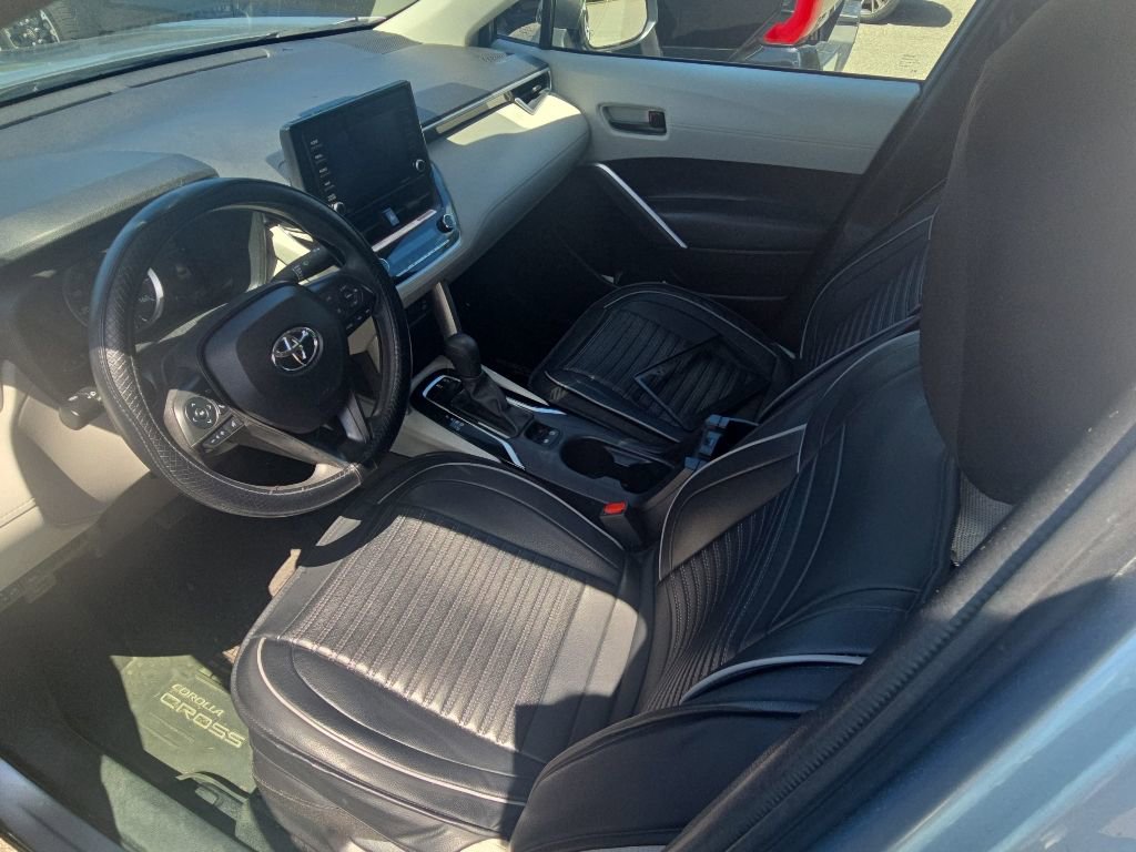 Used 2022 Toyota Corolla Cross L FWD image 12