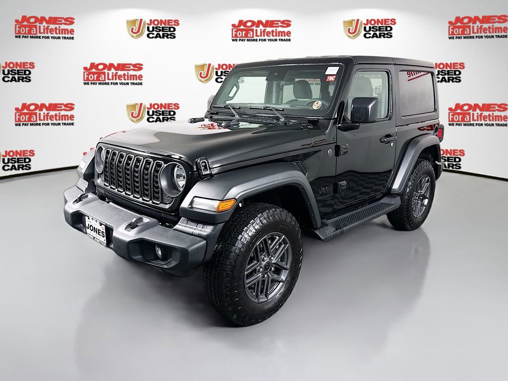 Used 2025 Jeep Wrangler Sport image 12