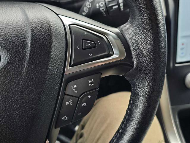 Used 2022 Ford Edge SEL image 34