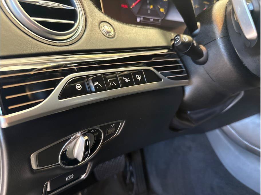 Used 2019 Mercedes-Benz Maybach S 560 4MATIC image 34
