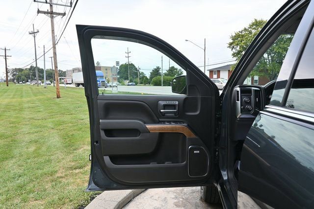 Used 2018 Chevrolet Silverado 1500 LTZ w/ Sport Package image 25