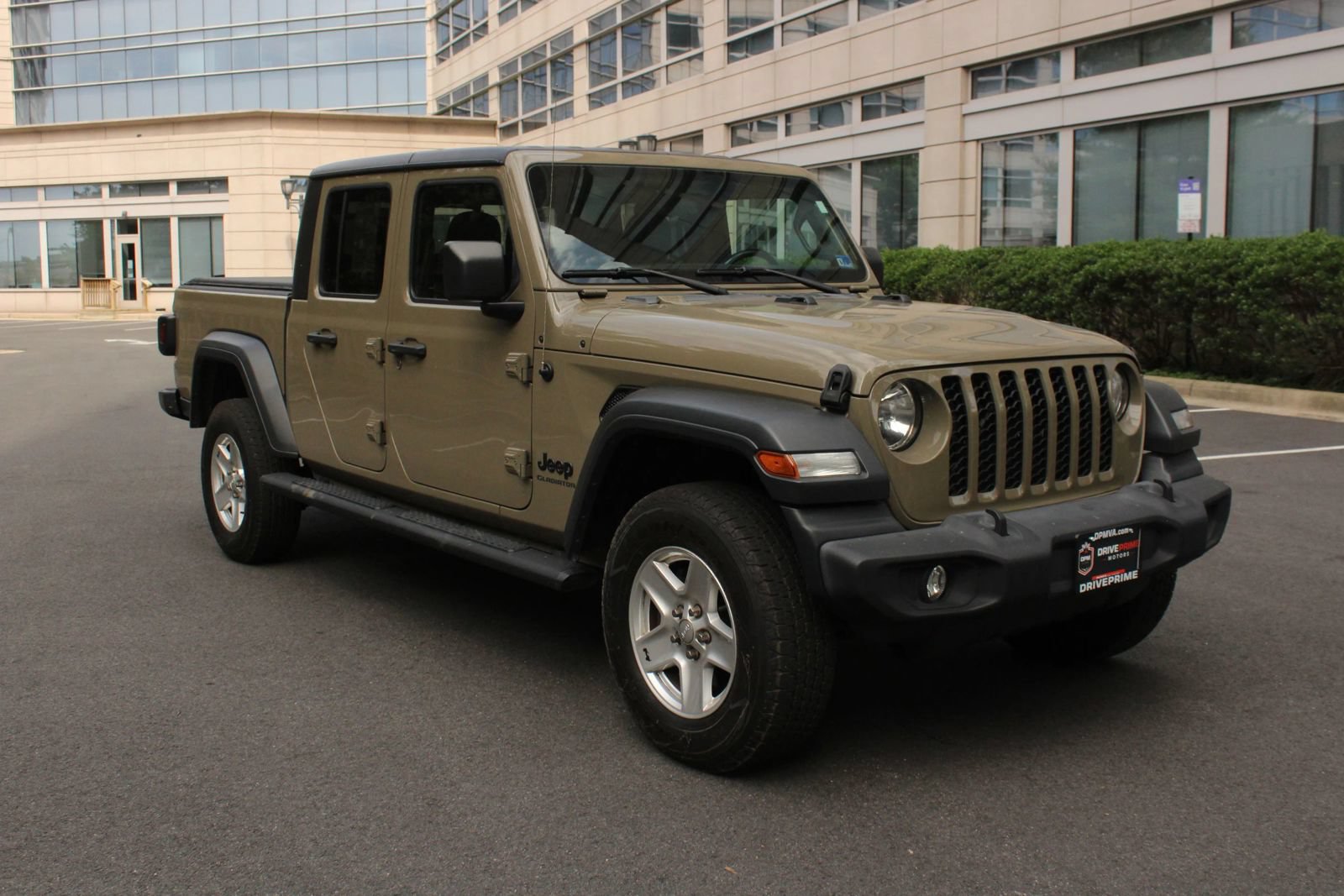 Used 2020 Jeep Gladiator Sport w/ Quick Order Package 24S AWD/4WD image 1