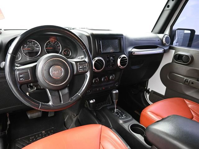 Used 2015 Jeep Wrangler Unlimited Rubicon image 19