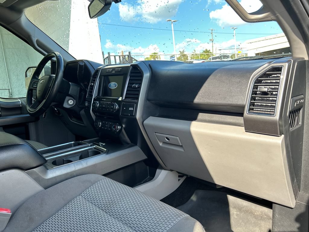 Used 2018 Ford F150 XLT w/ Equipment Group 302A Luxury AWD/4WD image 15