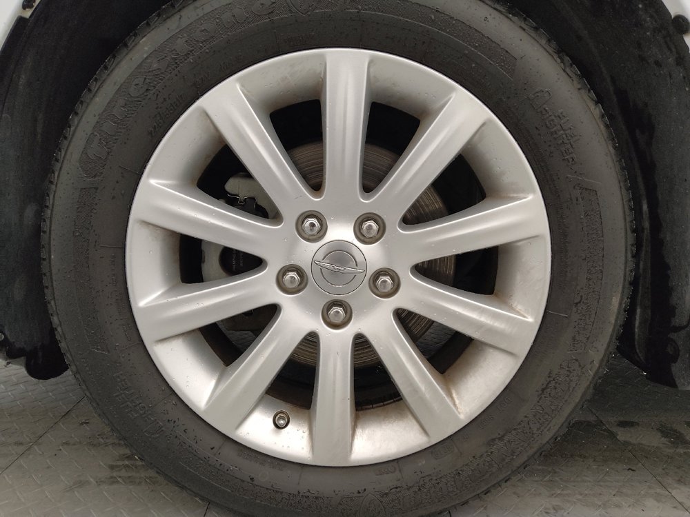 Used 2014 Chrysler 200 Touring image 31